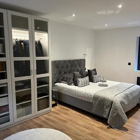 Chambres Dans Maison Neuve Au Style Chic Et Boheme Villeneuve-sous-Dammartin Exteriör bild