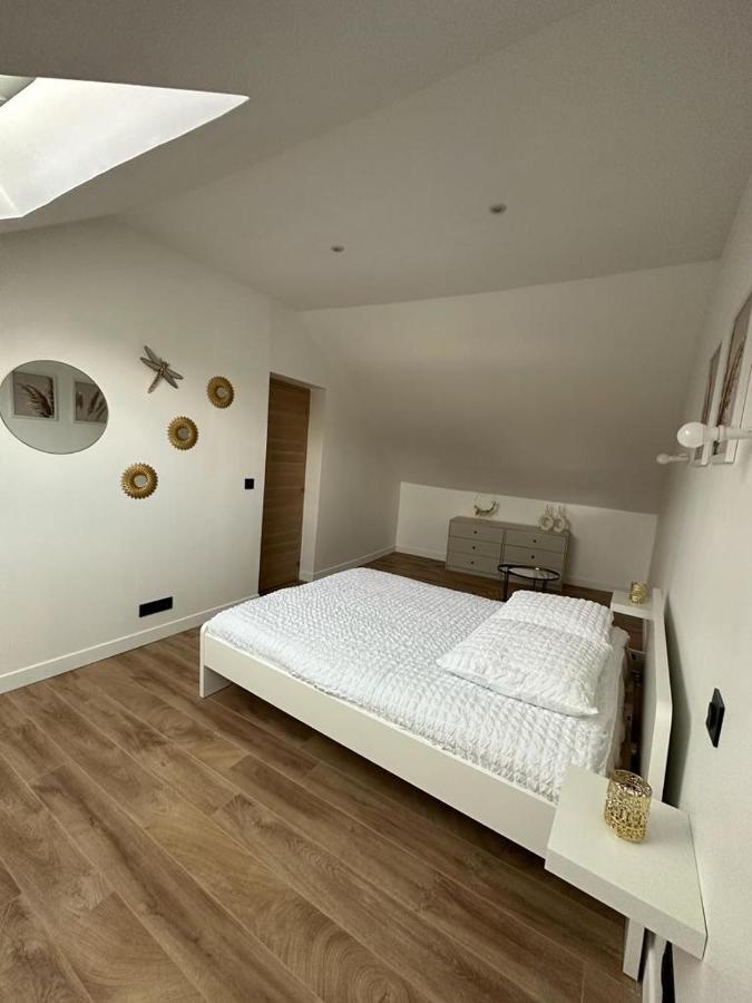 Chambres Dans Maison Neuve Au Style Chic Et Boheme Villeneuve-sous-Dammartin Exteriör bild